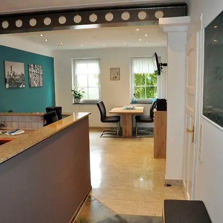 Apartmenthaus Am Zimmerplatz 아파트 *