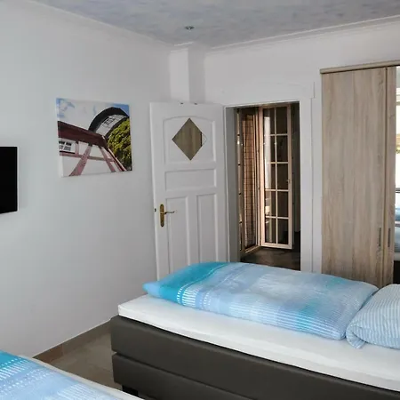 Apartmenthaus Am Zimmerplatz 아파트 호프하임암타우누스
